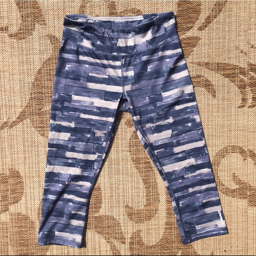 HEAD Sportswear Athletic Capri Leggings Medium